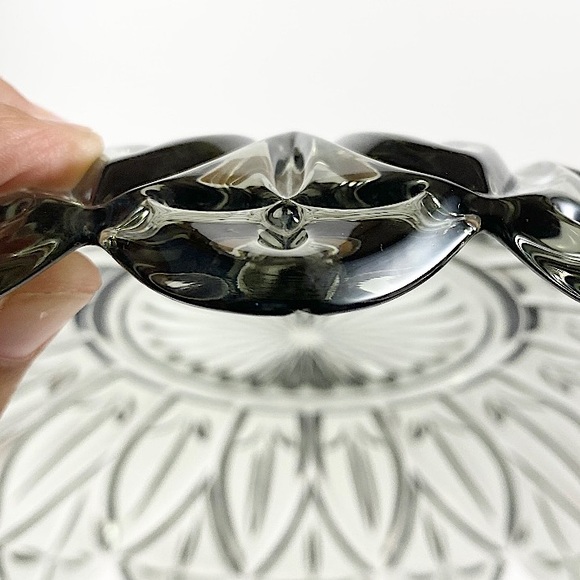 Vintage smoky gray glass sunburst bowl - Picture 4 of 9